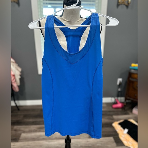 Lululemon Tone It Tank Top Pipe Dream Blue Size 4 NWOT Athleisure Lulu - Picture 2 of 6